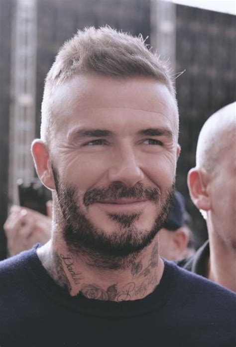 Pin by Mariana Hussni on Futebol in 2023 | Beckham haircut, David ...