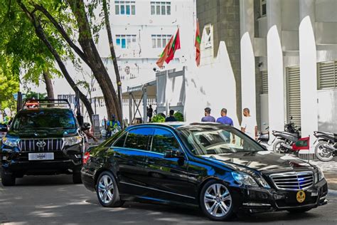 Maldives Speaker quits ahead of new president