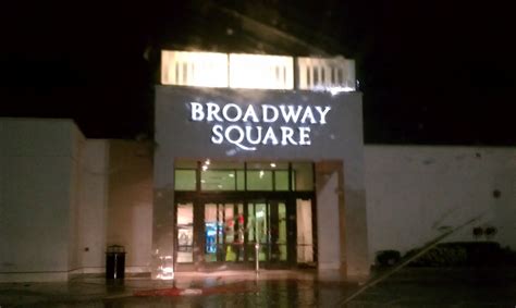 The Louisiana and Texas Retail Blogspot: Broadway Square Mall Tyler TX