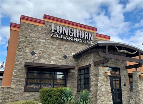 13 Things You May Not Know About LongHorn Steakhouse — Eat This Not That