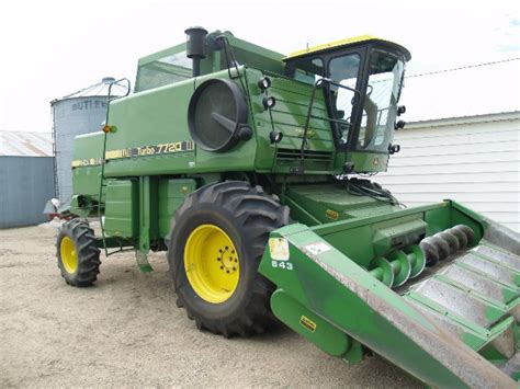 High Auction Prices on 30-Year Old John Deere 7720 Combines