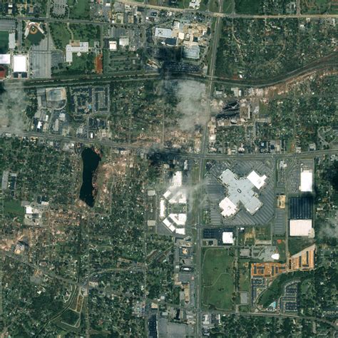 Geo-Eye Image shows Destruction from Tuscaloosa Tornado - Dan's Wild ...