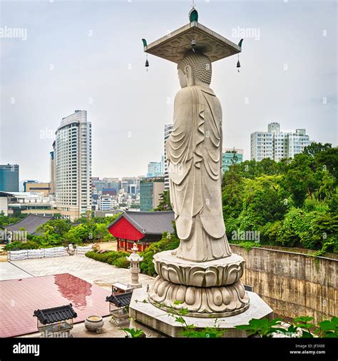 Bongeunsa temple. South Korea Stock Photo - Alamy