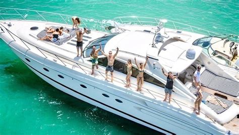 Clubbable: Private boat parties