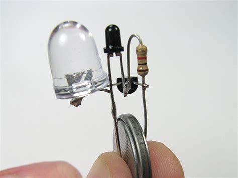 phototransistor - Light sensor using Photo Transistor - Electrical ...