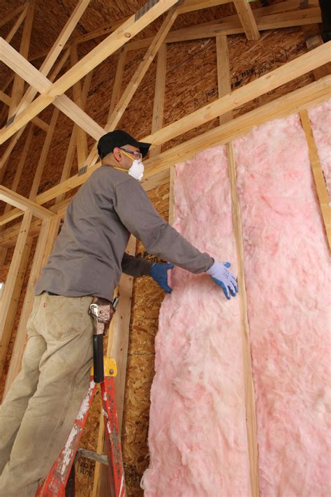 Best Fiberglass Insulation Installation in MA & RI | Anderson Insulation