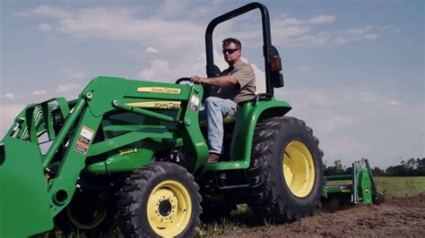 John Deere 3025E Compact Tractor Review & Specs