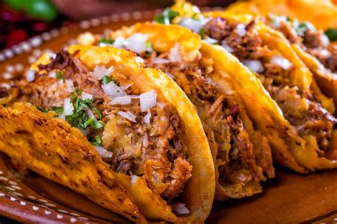 Food In Mexico City (19 Epic Dishes to Try)