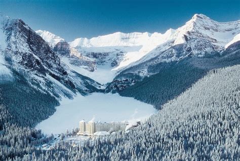 Discover Lake Louise - Winter Tour - Epic Experiences