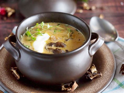 Śmietankowa zupa grzybowa / Creamy mushroom soup - Blog Karmelowy ...