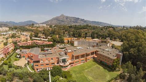 Les Roches Marbella International School of Hotel Management - Sky lines