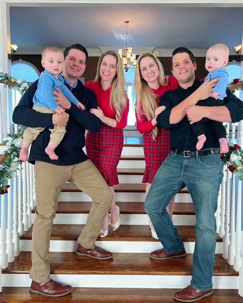 When Twins Marry Twins: Two Identical Families Go Viral On Instagram ...