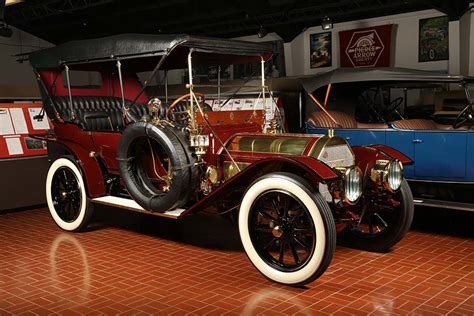 Pierce-Arrow Museum - Automobile Museums