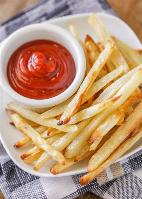 Baked French Fries {A Healthy Alternative!} | Lil' Luna