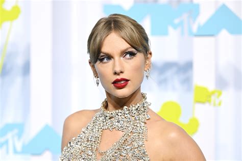 Taylor Swift Releases 4: An In-Depth Look at Her Latest Album