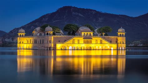 Jal Mahal - The beautiful 'Floating' Water Palace of Jaipur