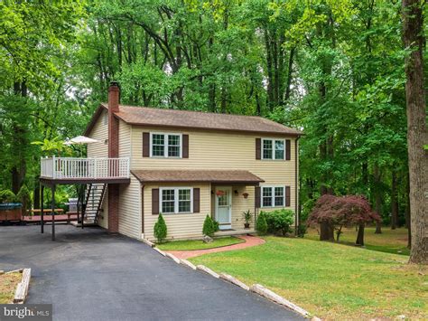 20 Meredith Dr, Elverson, PA 19520 - See Est. Value, Schools & More