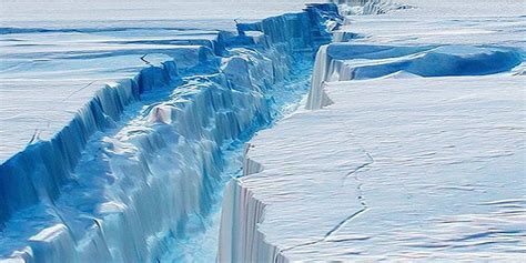 Huge 100-mile crack appears on one of Antarctica's largest ice shelves