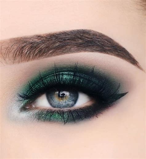 Green Eyeshadow: 20 Looks That'll Work on Any Skin Tone – SheIdeas