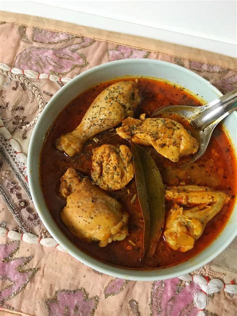 Chicken Salan Recipe | Pakistani Chicken Curry | Murghi Ka Shorba ...