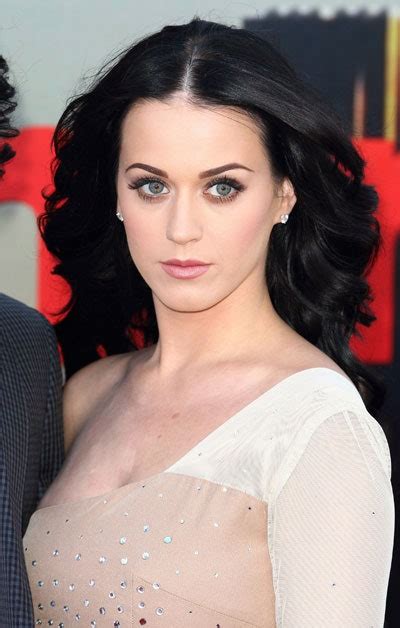 Oh, Look How Pretty Katy Perry's Eye Makeup Is Here! | Glamour