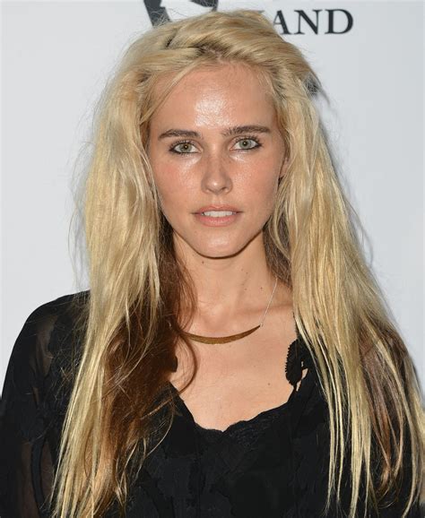 Isabel Lucas Style, Clothes, Outfits and Fashion • CelebMafia