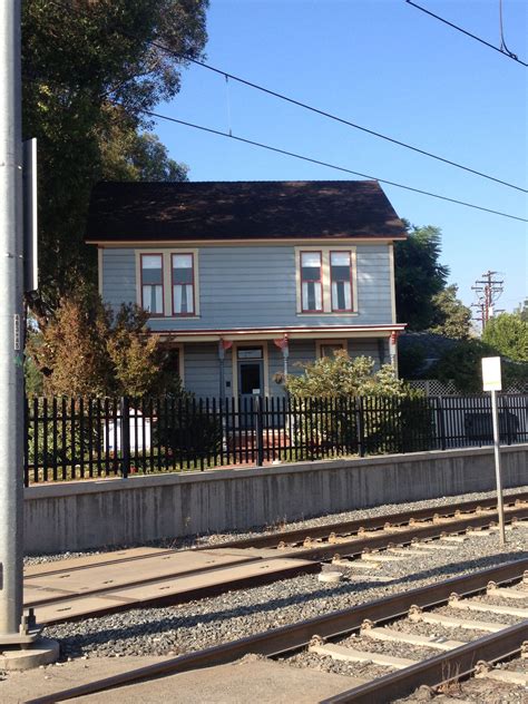 THE 'HALLOWEEN' HOUSE: Get Stalked by Michael Myers in South Pasadena ...