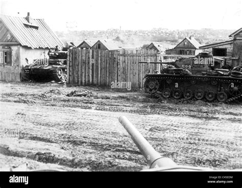 German tanks in the suburbs of Stalingrad Stock Photo - Alamy