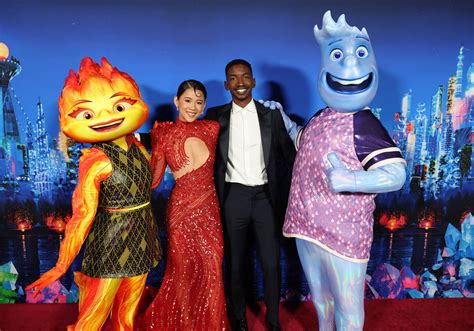 Elemental premiere pics - Filmmakers and Disney parks characters