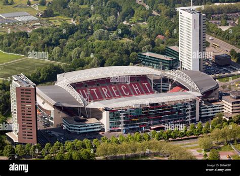 FC Utrecht - HooriaMicheil