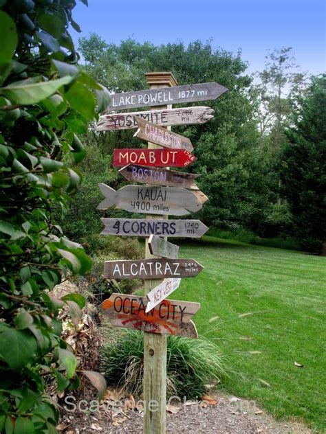 Sign Post made of Pallet Wood | Scavenger Chic | Pallets garden, Wood ...