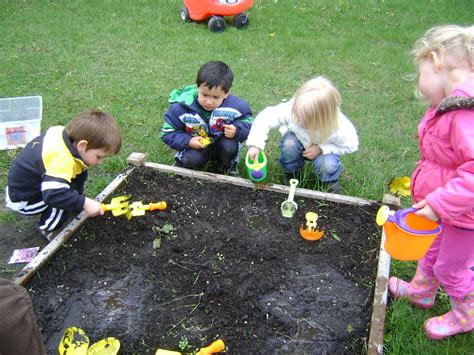 Preschool Fun Blog: Importance of outdoor play