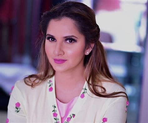 Sania Mirza Biography - Facts, Childhood, Family Life & Achievements