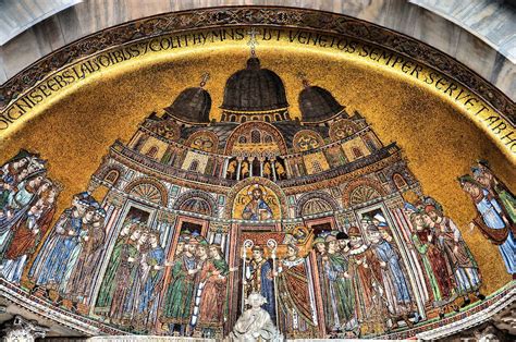 St. Mark’s Basilica Transition of the Body Mosaic in Venice, Italy ...