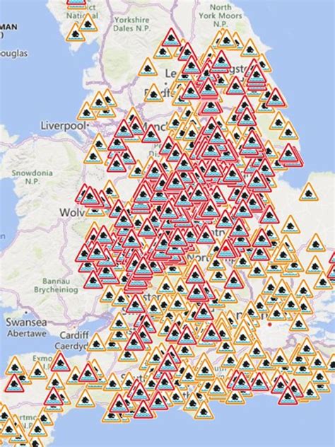 Storm Henk flooding map shows over 300 UK flood alerts in place | UK ...