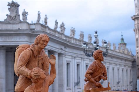 PHOTOS: Vatican Christmas tree lighting ceremony 2022 – Catholic World ...