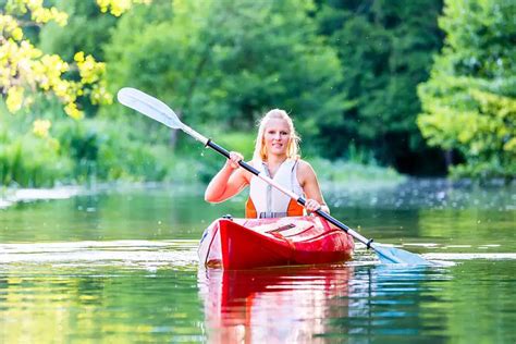 Best Women’s PFDs For Kayaking | Tent Camping Life