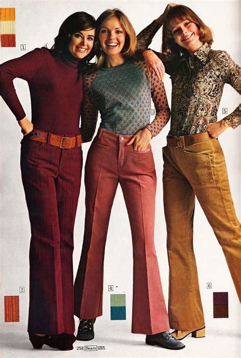 Braless Looks Of The 70 S