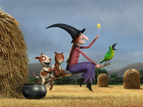 Bonggamom Finds: Room on the Broom DVD and Book giveaway