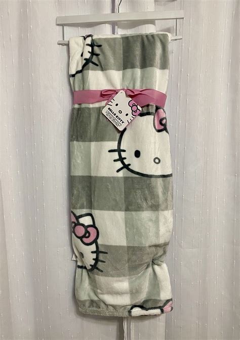 HELLO KITTY Throw Blanket 50"x70" Soft Plush Gray/Grey Plaid White ...