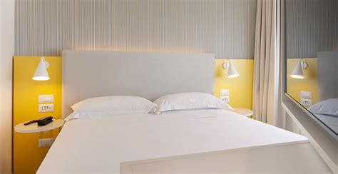 Discover Adesso Hotel's Smart Room near Roma Tiburtina