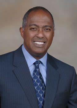 HOWARD UNIVERSITY COLLEGE OF MEDICINE NAMES NEW DEAN : Alumni News ...