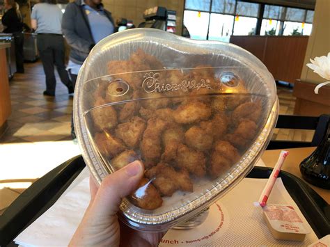 Chick-fil-A Heart Shaped Nugget Trays Are Back — How to Get 'Em - The ...