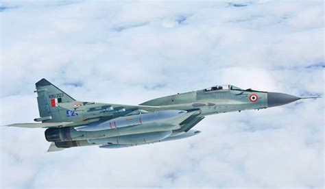 'Miraculous MiG': Fighter Pilots Recall The 'AK-47 Of Skies' For Its ...