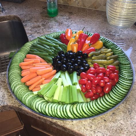 Salad plate! The best from my dear boss Rachel 😘 | Veggie tray, Food ...