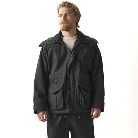 Filson Foul Weather Jacket Harbor Blue, the ideal jacket for wet weather