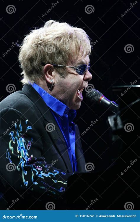 Sir Elton John editorial photo. Image of show, sound - 15016741