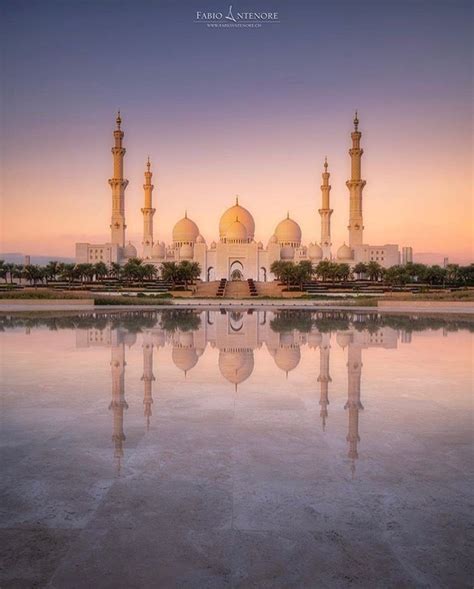 Perfect composition, great symmetry with the reflection | Taj mahal ...