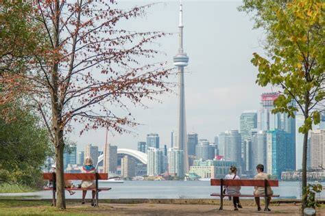 Must-Visit Tourist Places and Attractions in Toronto