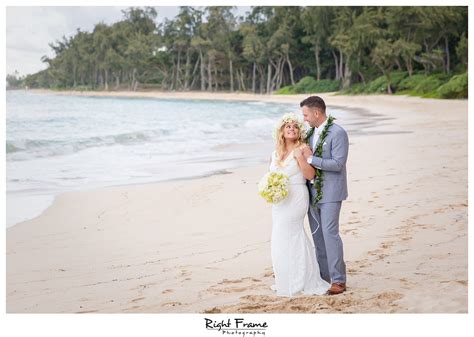 Hale Koa Estate Wedding | Hauula by RIGHT FRAME PHOTOGRAPHY